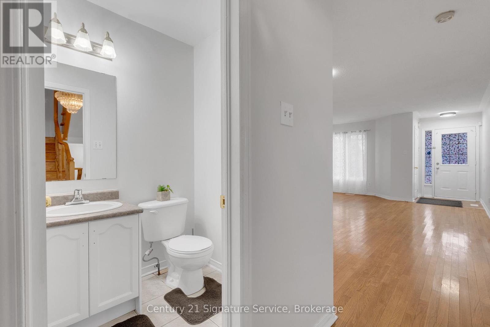 44 Bramfield Street, Brampton, Ontario  L7A 2W2 - Photo 8 - W12458956