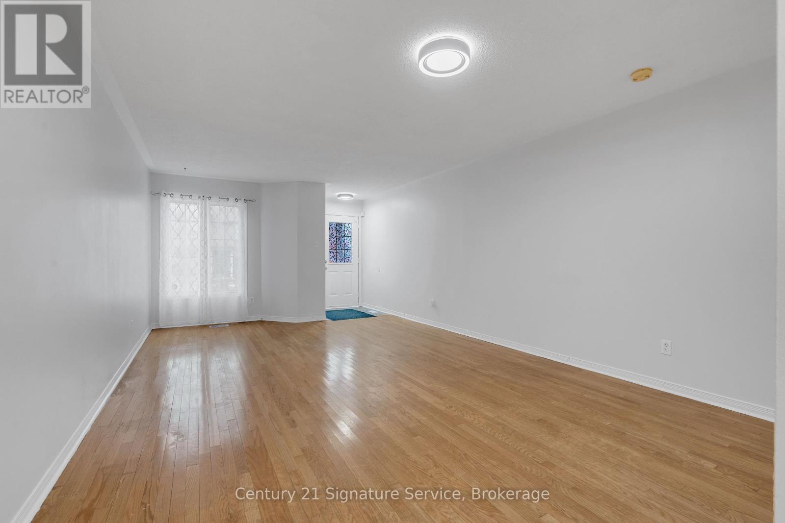 44 Bramfield Street, Brampton, Ontario  L7A 2W2 - Photo 9 - W12458956