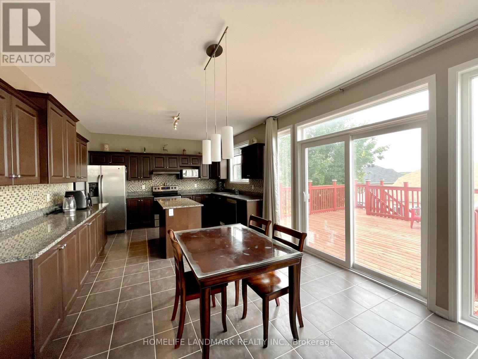 190 Ingersoll Crescent, Ottawa, Ontario  K2T 0C8 - Photo 14 - X12458955