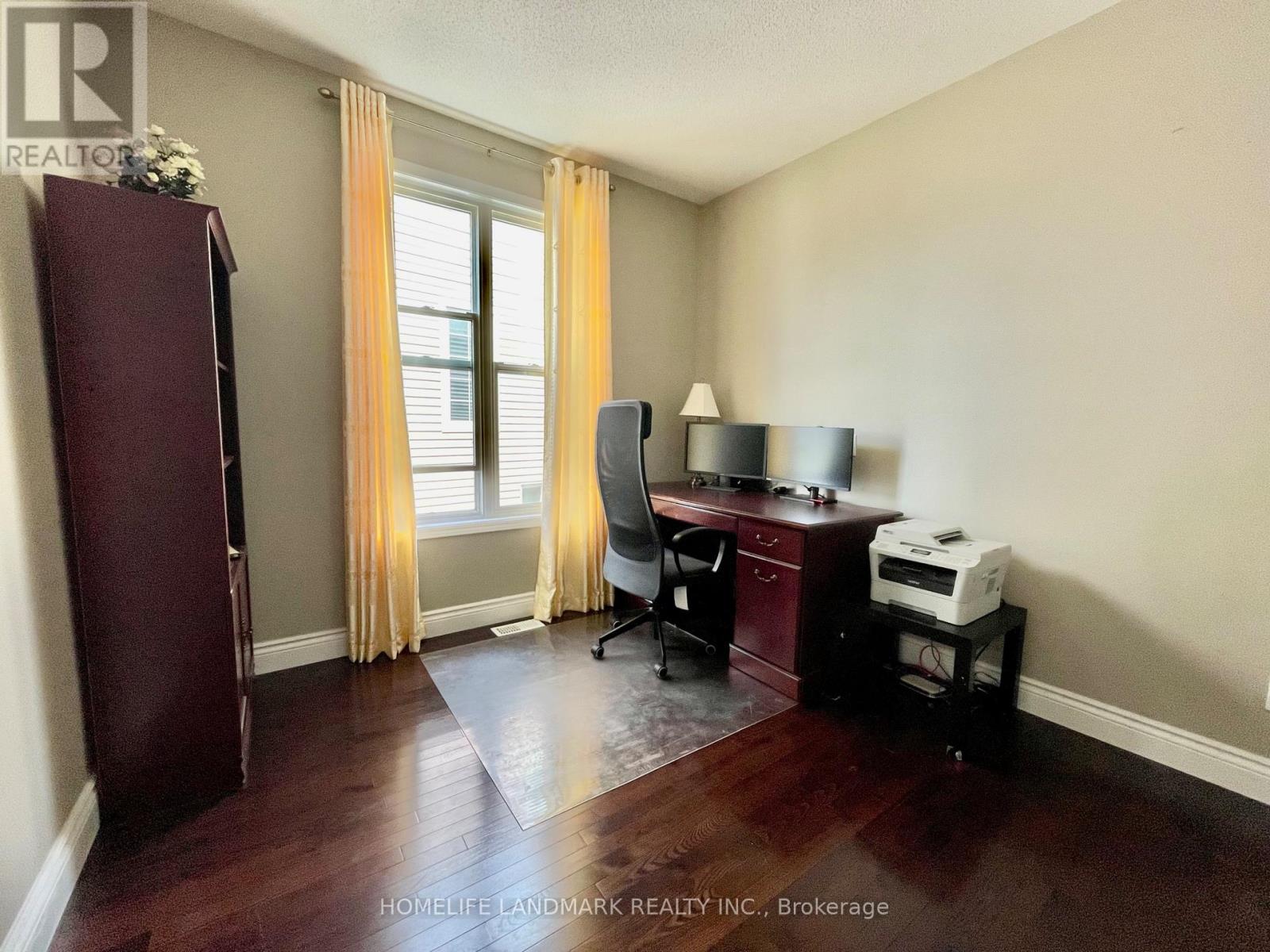 190 Ingersoll Crescent, Ottawa, Ontario  K2T 0C8 - Photo 17 - X12458955