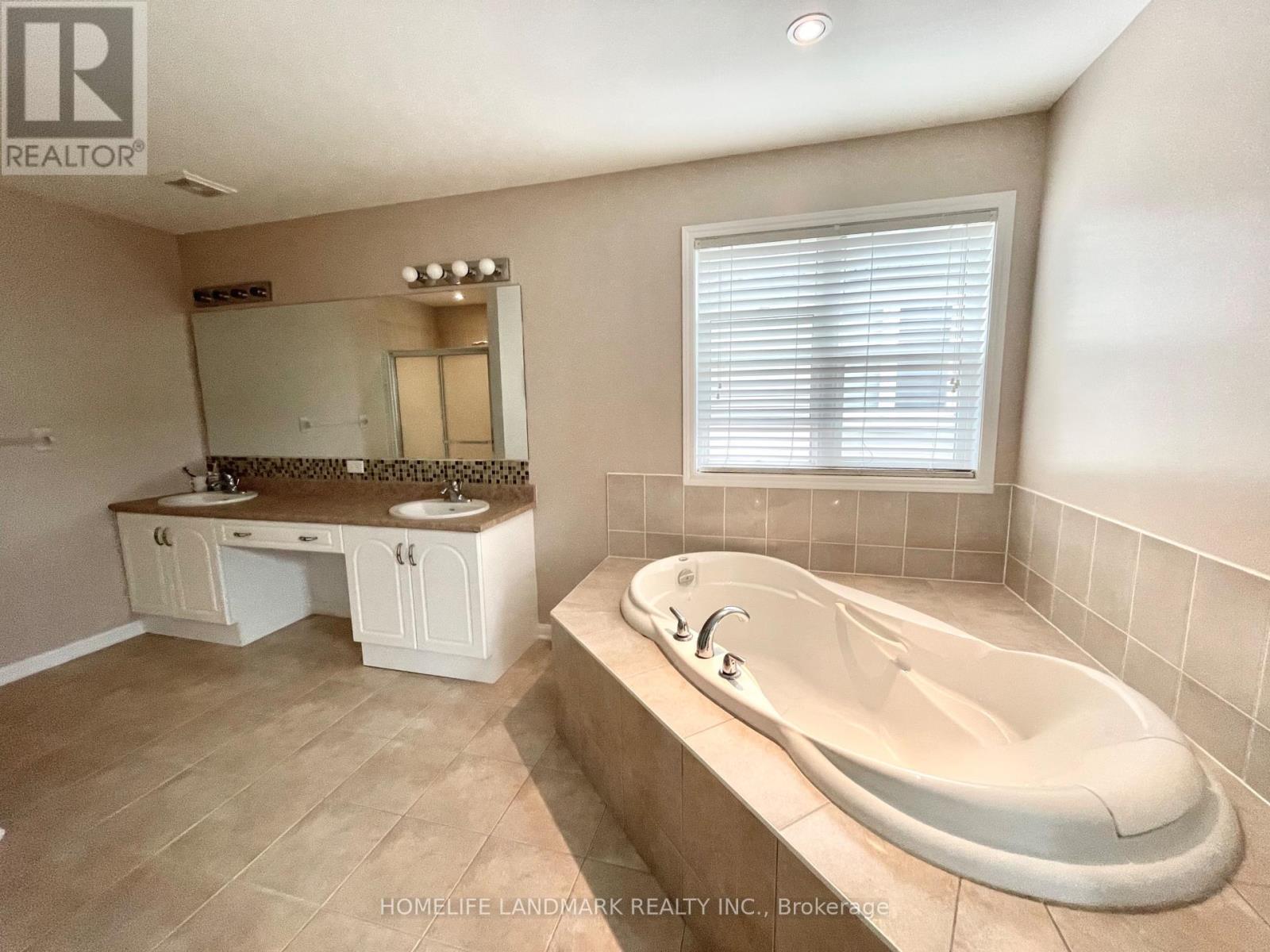 190 Ingersoll Crescent, Ottawa, Ontario  K2T 0C8 - Photo 22 - X12458955
