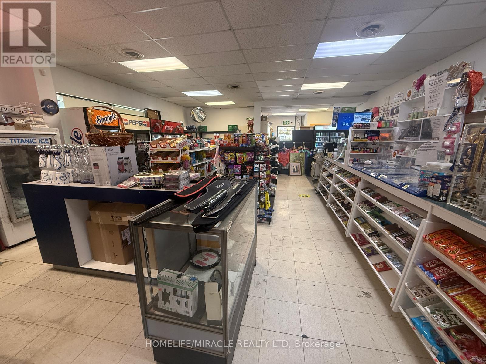 1 - 280 Victoria Street N, Kitchener, Ontario  N2H 5E2 - Photo 7 - X12458958