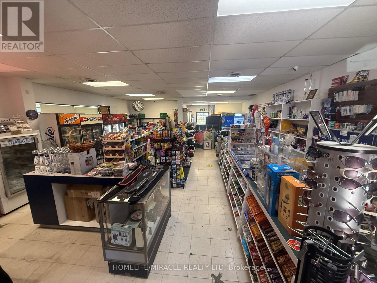 1 - 280 Victoria Street N, Kitchener, Ontario  N2H 5E2 - Photo 8 - X12458958