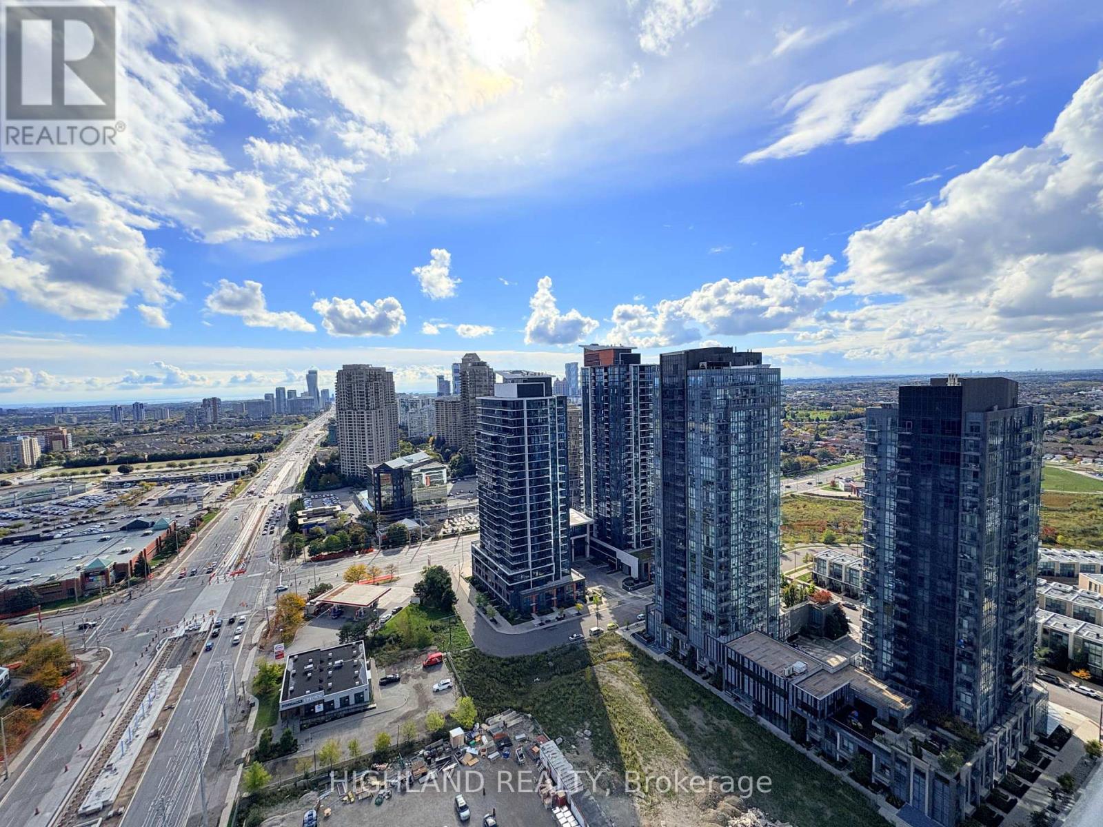 2502 - 15 Watergarden Drive, Mississauga, Ontario  L5R 0H4 - Photo 10 - W12457966