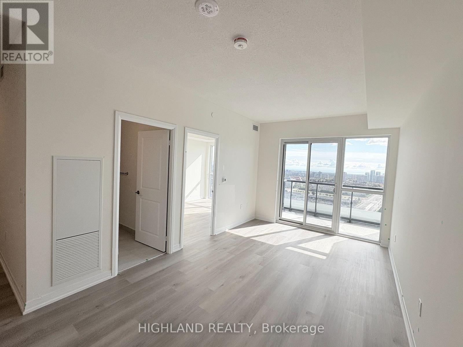 2502 - 15 Watergarden Drive, Mississauga, Ontario  L5R 0H4 - Photo 7 - W12457966