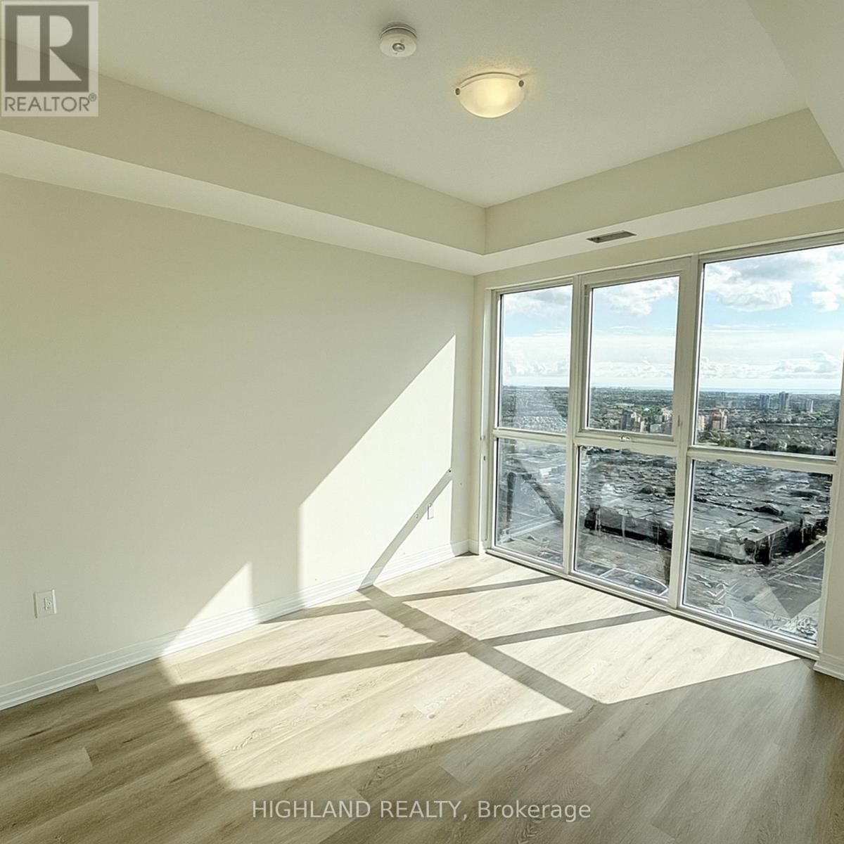 2502 - 15 Watergarden Drive, Mississauga, Ontario  L5R 0H4 - Photo 6 - W12457966
