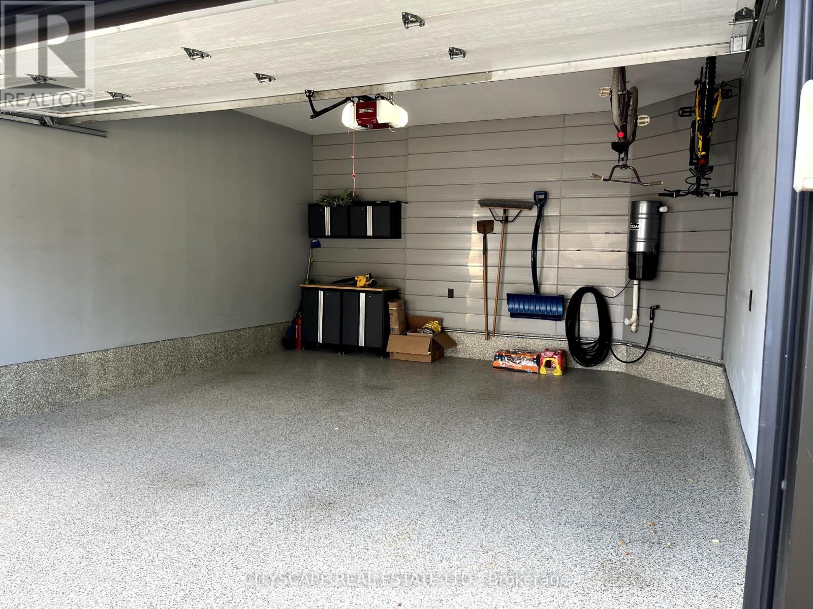 5760 Raftsman Cove Street, Mississauga, Ontario  L5M 7B3 - Photo 37 - W12453661