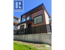 3930 Crown Street, Vancouver, Ca