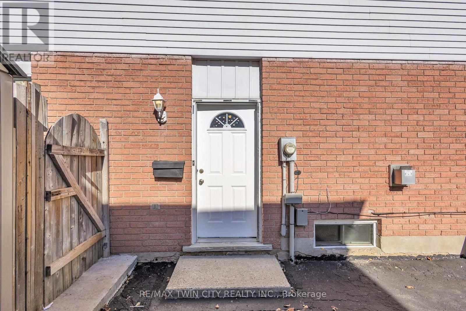 43 Connelly Drive, Kitchener, Ontario  N2N 2T7 - Photo 12 - X12458964