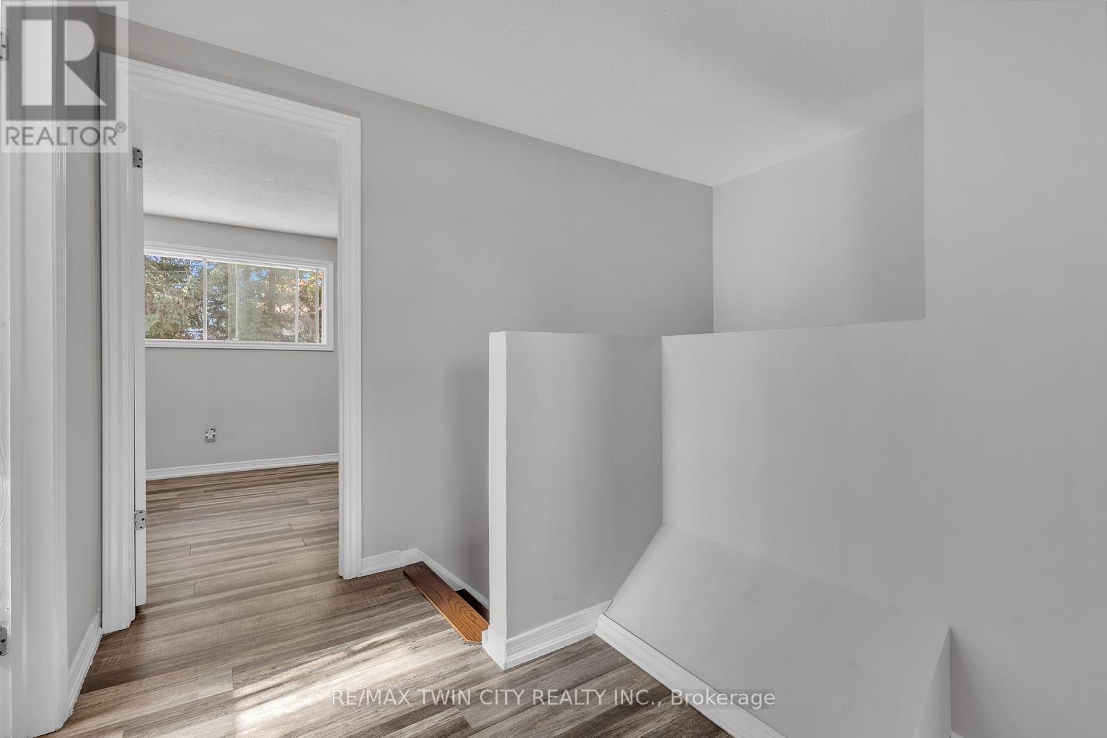 43 Connelly Drive, Kitchener, Ontario  N2N 2T7 - Photo 25 - X12458964