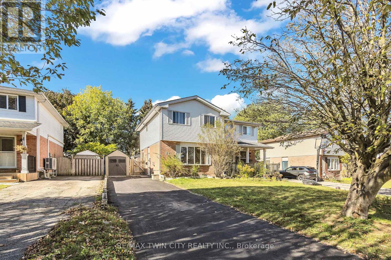 43 Connelly Drive, Kitchener, Ontario  N2N 2T7 - Photo 3 - X12458964