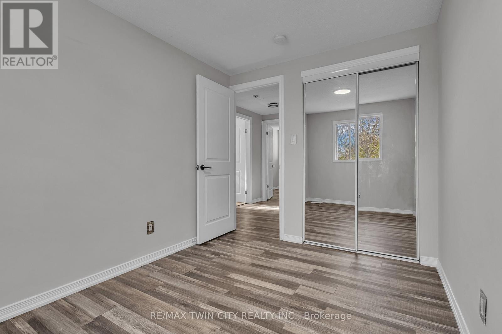 43 Connelly Drive, Kitchener, Ontario  N2N 2T7 - Photo 34 - X12458964