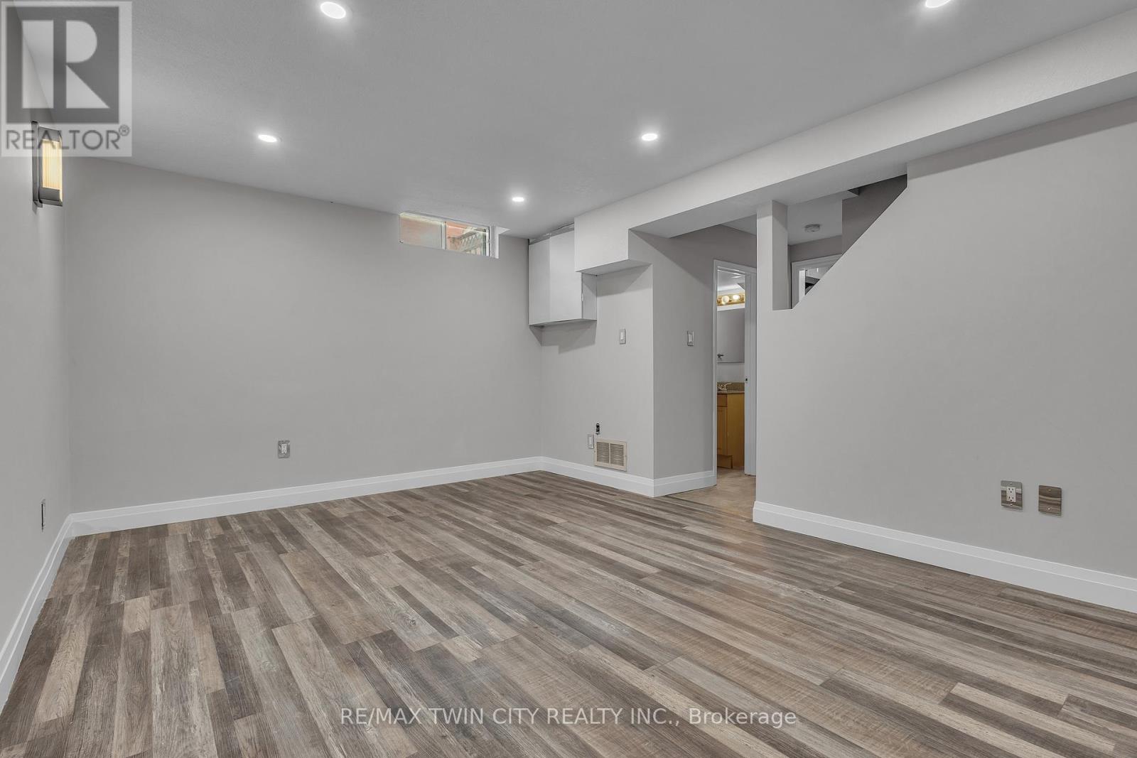 43 Connelly Drive, Kitchener, Ontario  N2N 2T7 - Photo 39 - X12458964