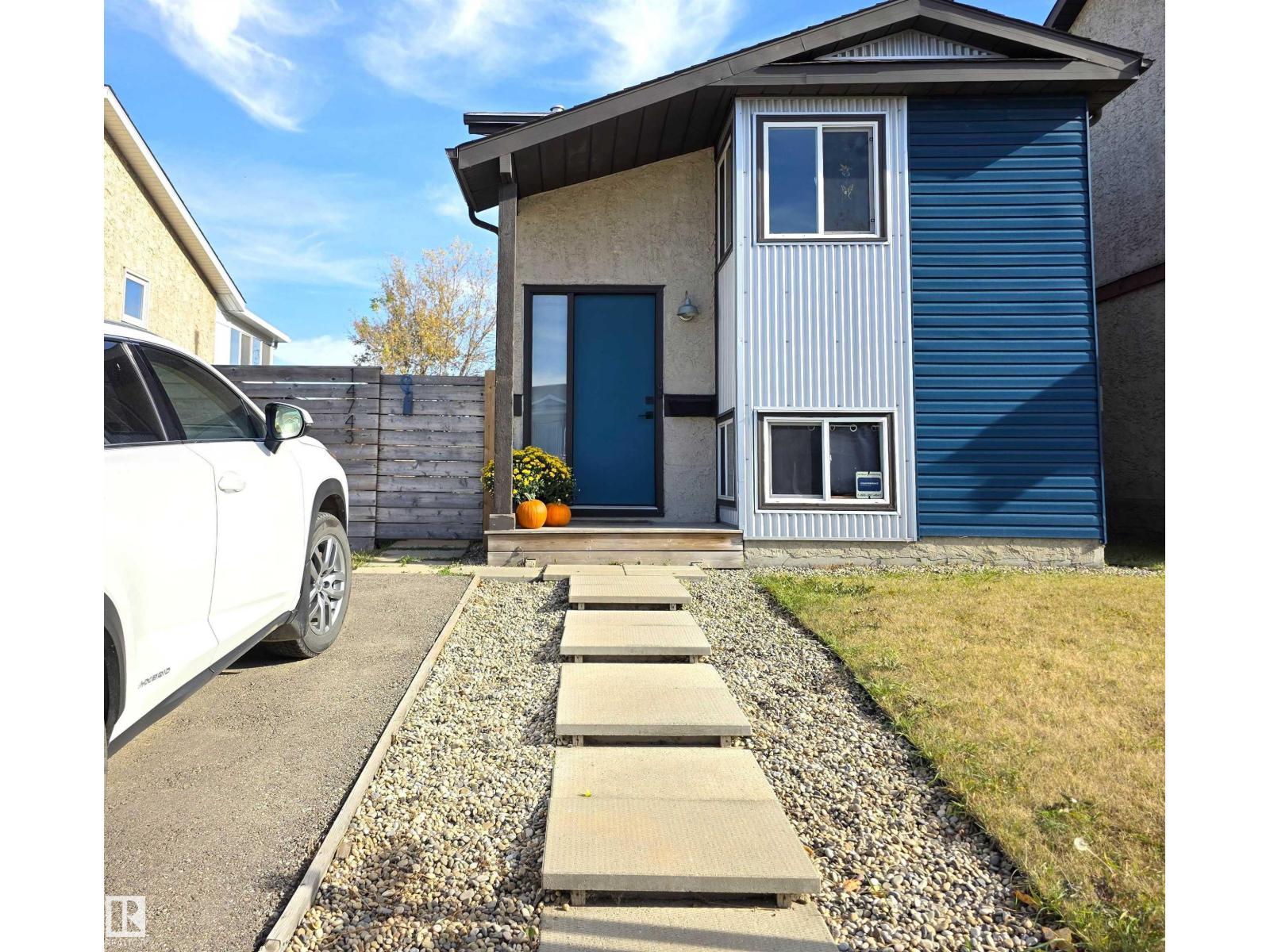 14743 33 St Nw, Edmonton, Alberta  T5Y 2C9 - Photo 2 - E4461879