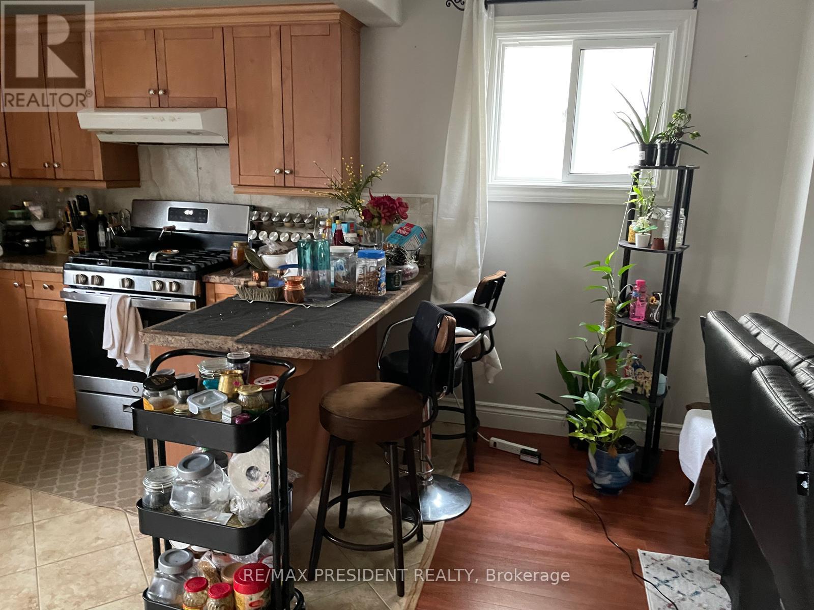 23 Orange Street, Orangeville, Ontario  L9W 3A6 - Photo 9 - W12458875