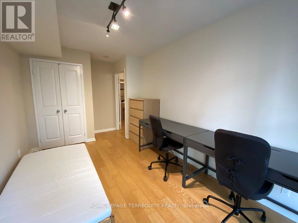 1204 - 11 St Joseph Street, Toronto, Ontario  M4Y 3G4 - Photo 10 - C12458983