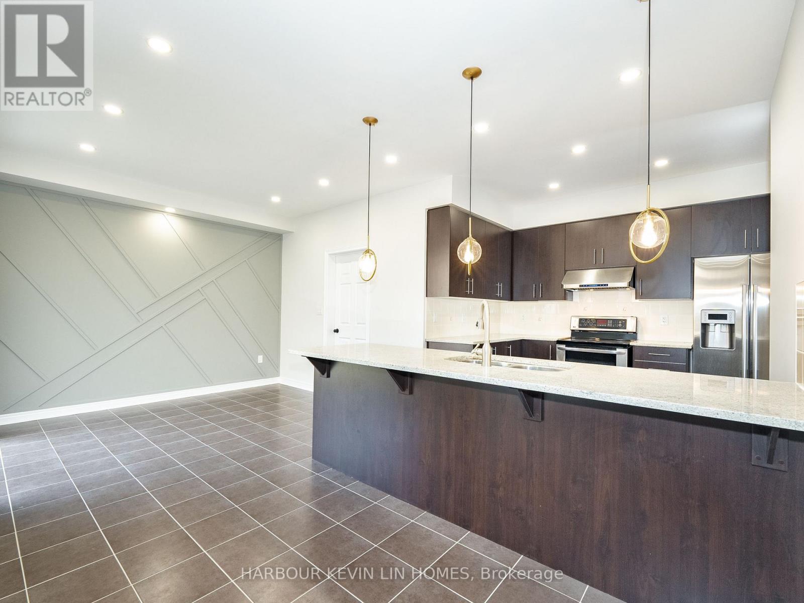26 Bembridge Drive, Markham, Ontario  L6C 0J8 - Photo 12 - N12458970