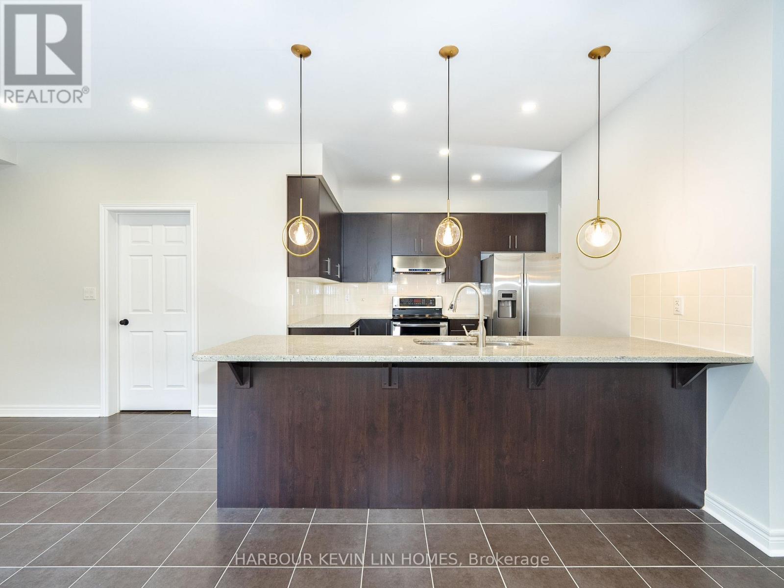 26 Bembridge Drive, Markham, Ontario  L6C 0J8 - Photo 13 - N12458970