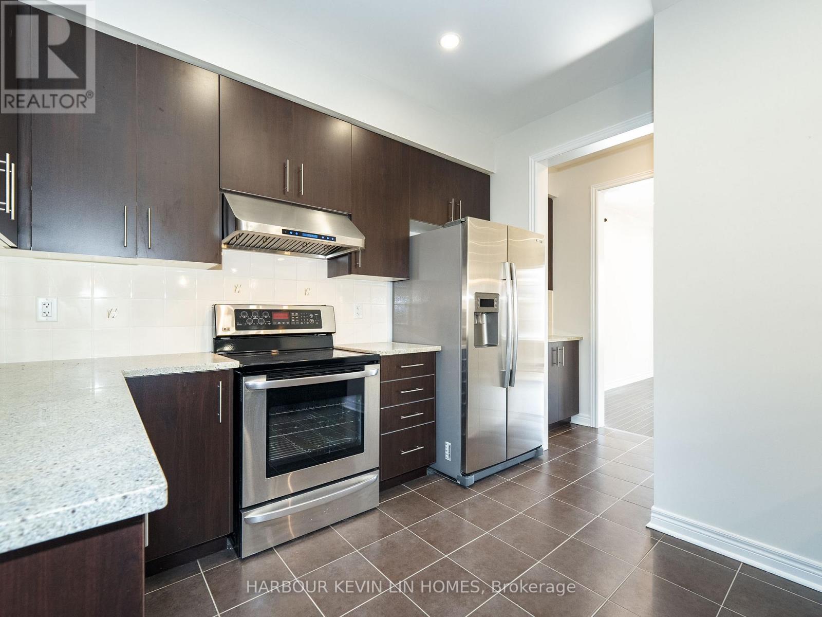 26 Bembridge Drive, Markham, Ontario  L6C 0J8 - Photo 17 - N12458970