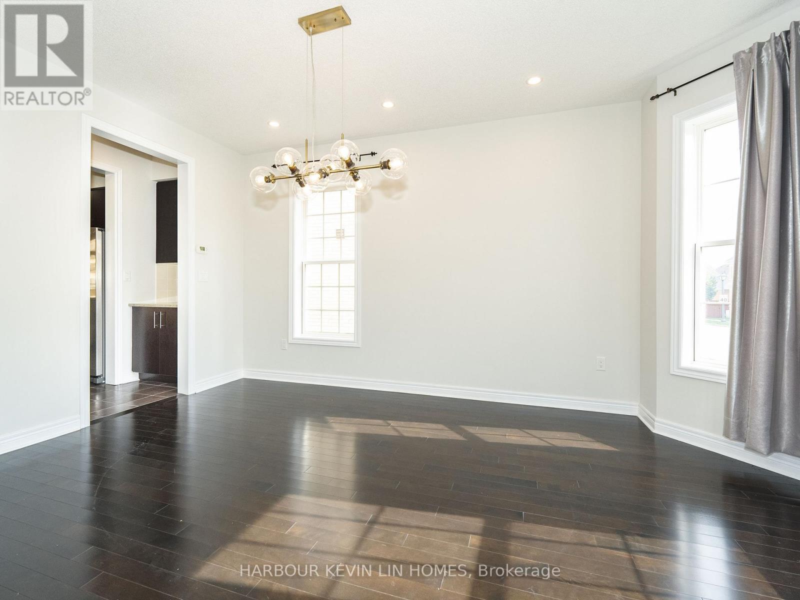26 Bembridge Drive, Markham, Ontario  L6C 0J8 - Photo 6 - N12458970