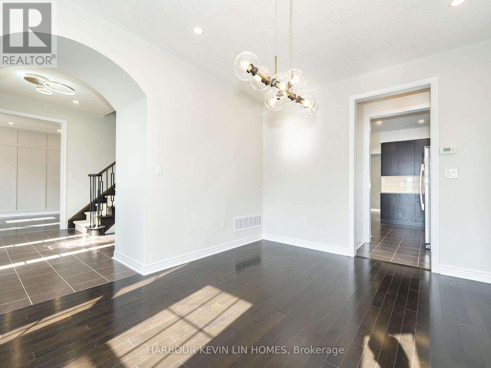 26 Bembridge Drive, Markham, Ontario  L6C 0J8 - Photo 8 - N12458970