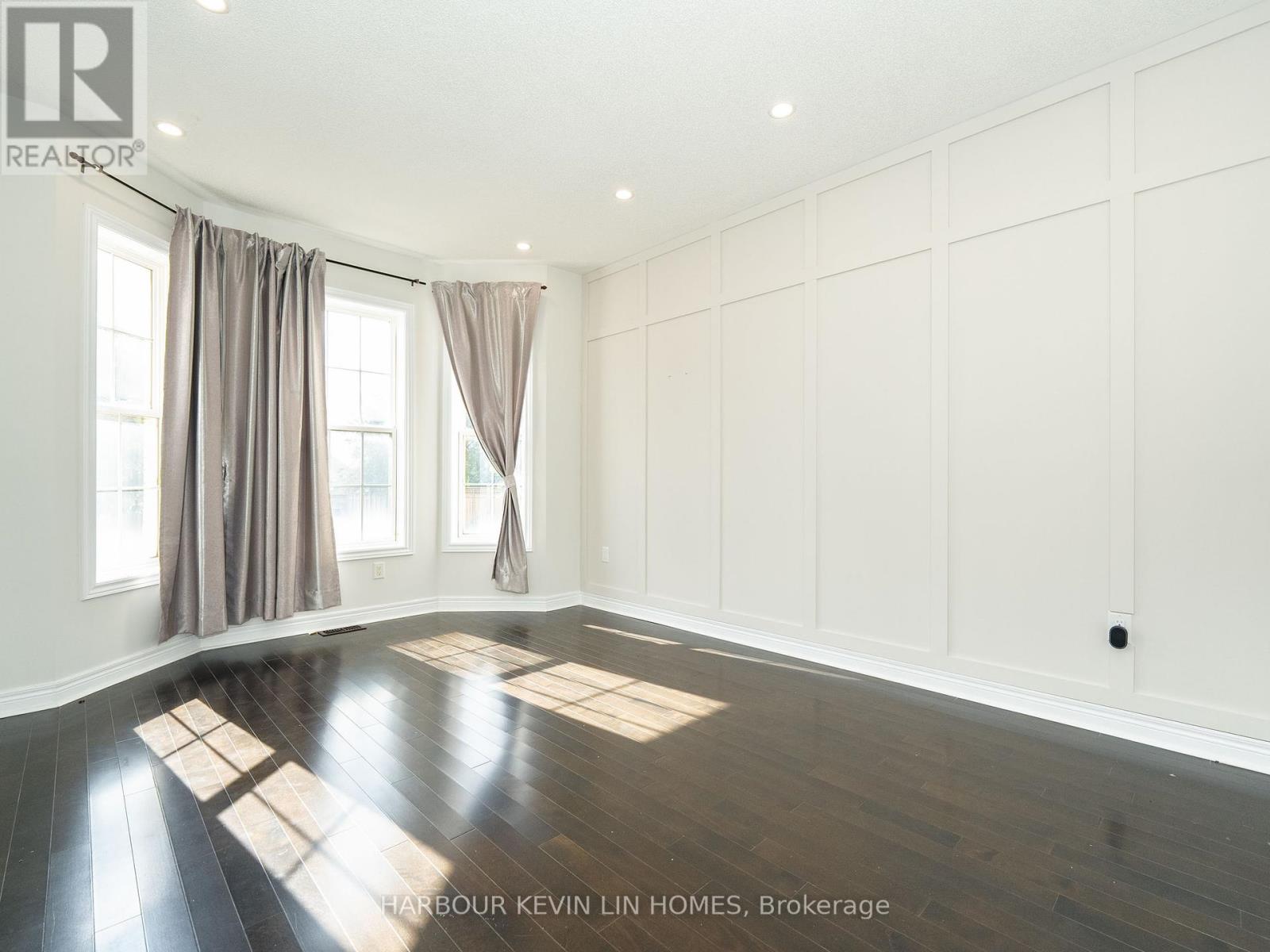 26 Bembridge Drive, Markham, Ontario  L6C 0J8 - Photo 9 - N12458970
