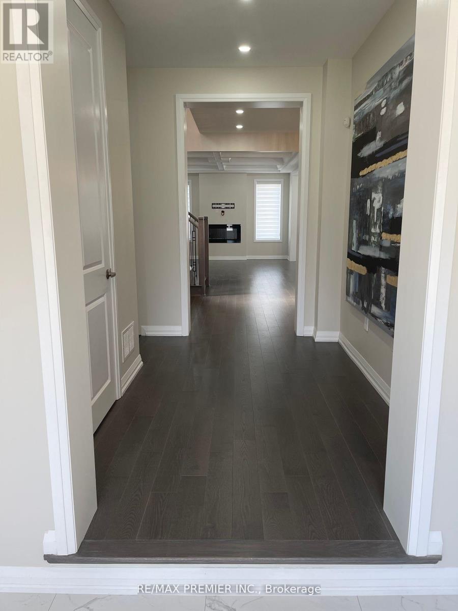 188 Boone Crescent, Vaughan, Ontario  L4H 3N5 - Photo 2 - N12458987