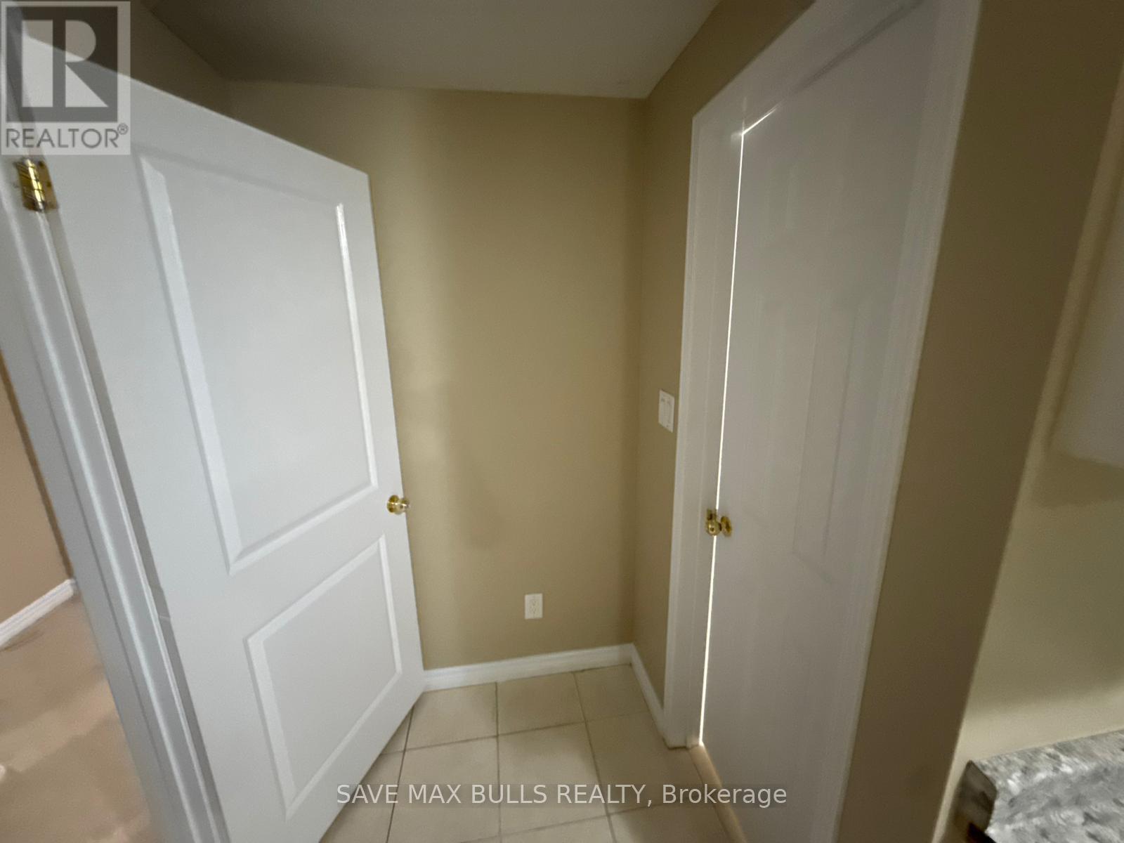 Basement - 652 Lott Crescent, Milton, Ontario  L9T 7P7 - Photo 8 - W12458967