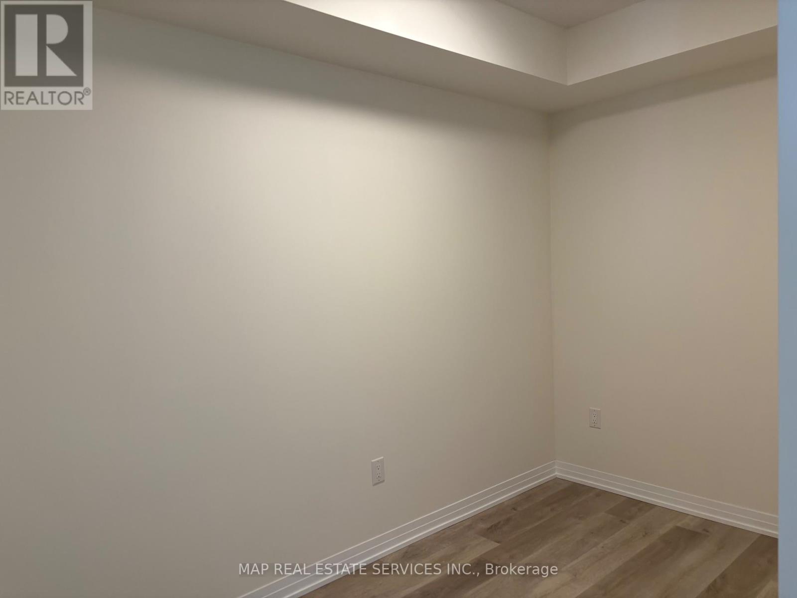 2110 - 15 Watergarden Drive, Mississauga, Ontario  L5R 1B2 - Photo 12 - W12458969