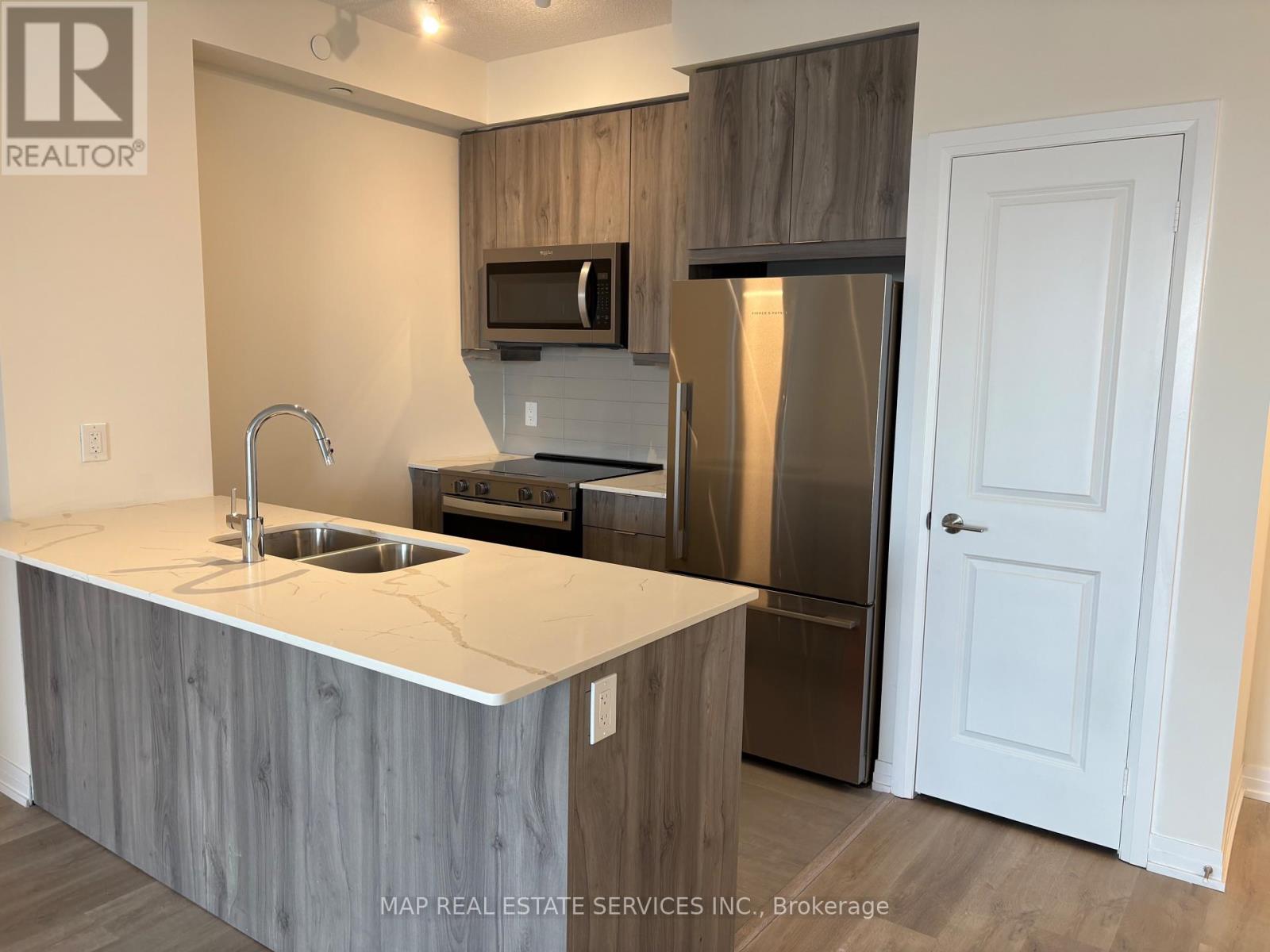 2110 - 15 Watergarden Drive, Mississauga, Ontario  L5R 1B2 - Photo 5 - W12458969