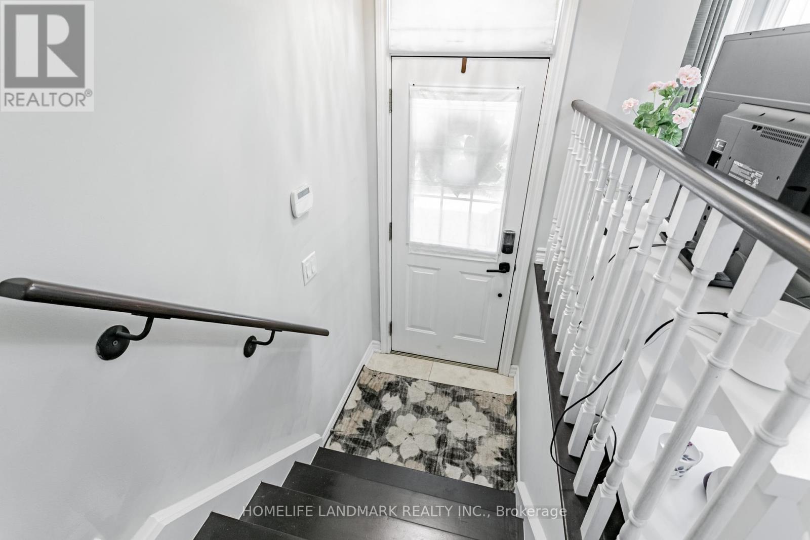 523b Royal York Road, Toronto, Ontario  M8Y 2S5 - Photo 7 - W12458982