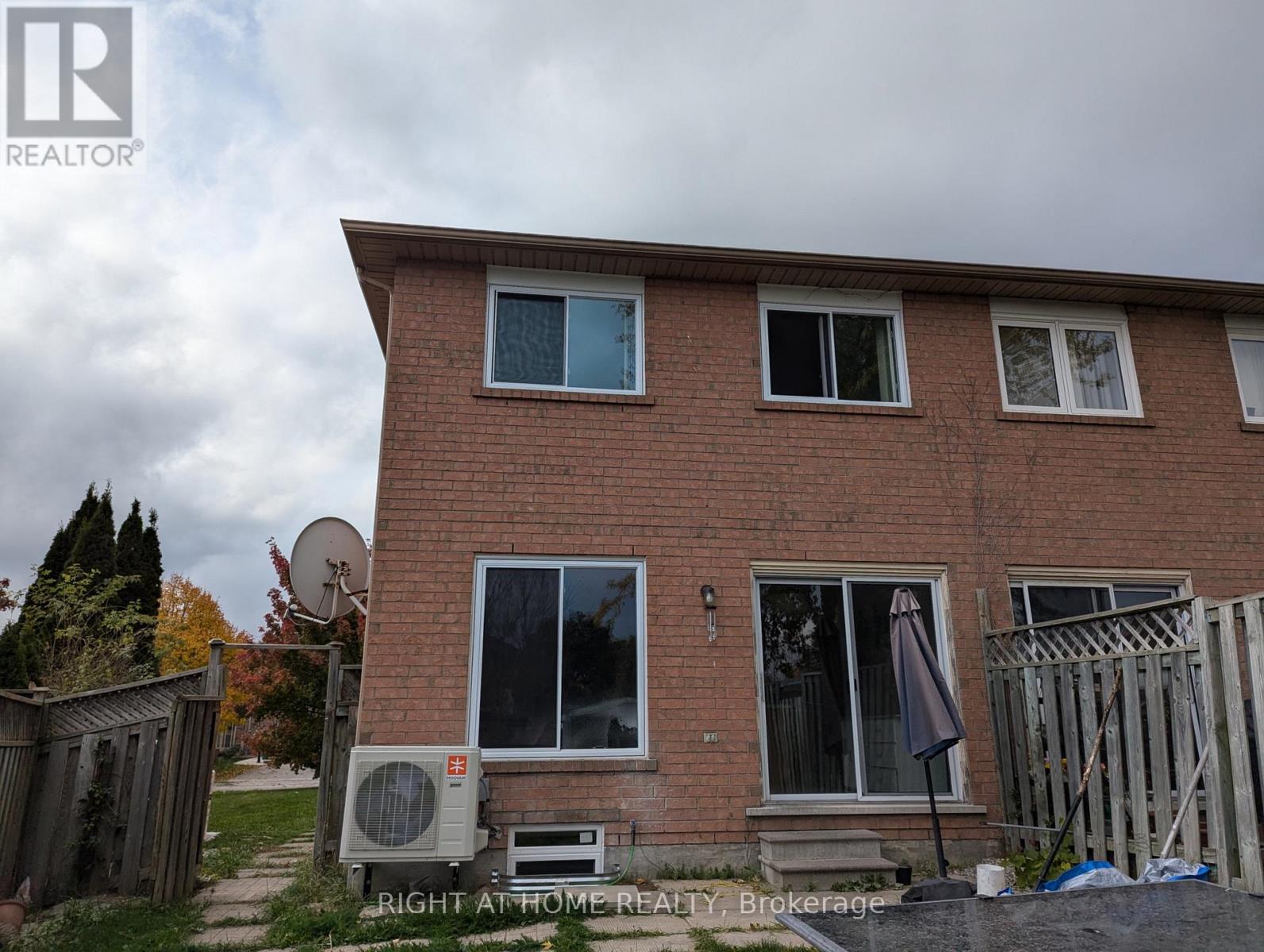 1423 Quest Circle, Mississauga, Ontario  L5N 8B4 - Photo 3 - W12458984