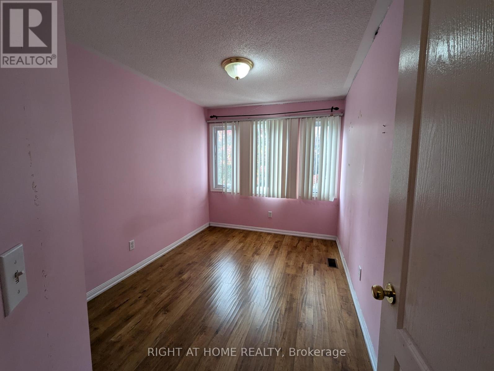 1423 Quest Circle, Mississauga, Ontario  L5N 8B4 - Photo 7 - W12458984