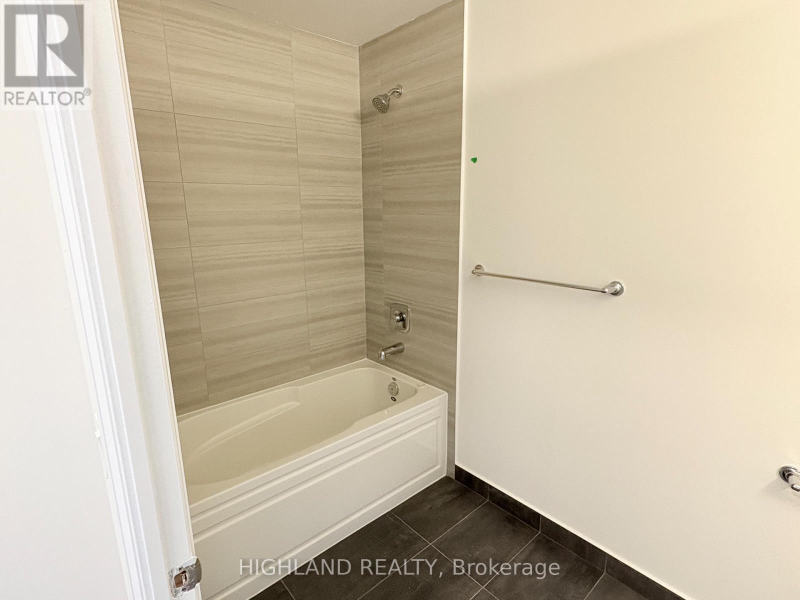 2308 - 15 Watergarden Drive, Mississauga, Ontario  L5R 0H4 - Photo 7 - W12458986