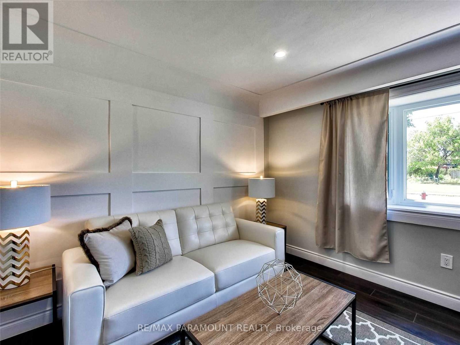 Upper - 25 Carene Avenue, Hamilton, Ontario  L8K 3W3 - Photo 13 - X12458976