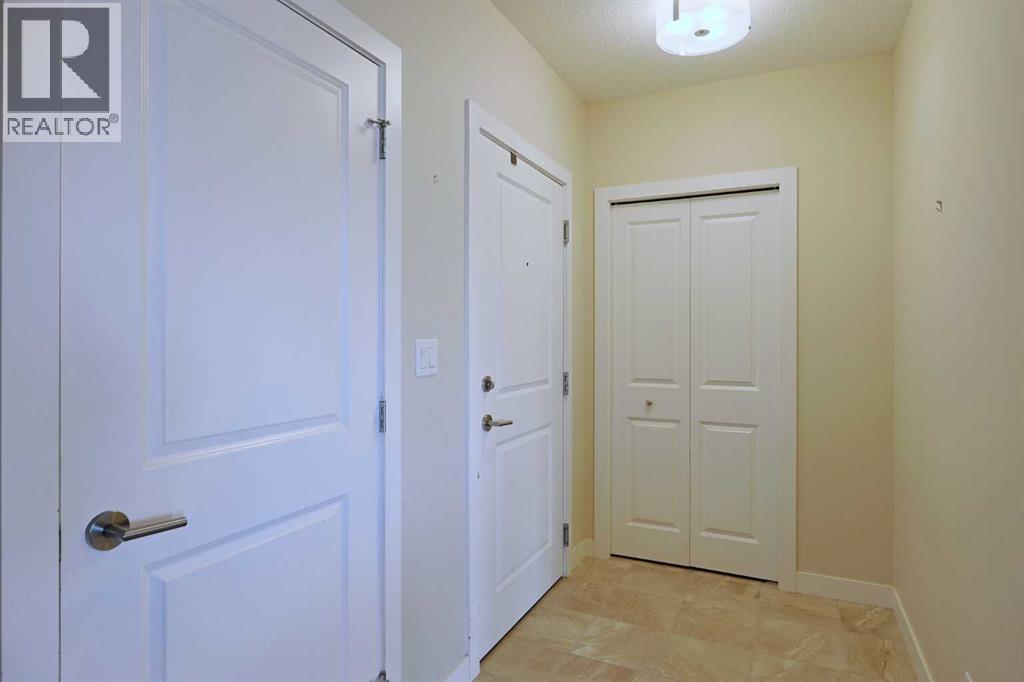 710, 24 Varsity Estates Circle Nw, Calgary, Alberta  T3A 2X8 - Photo 2 - A2250423