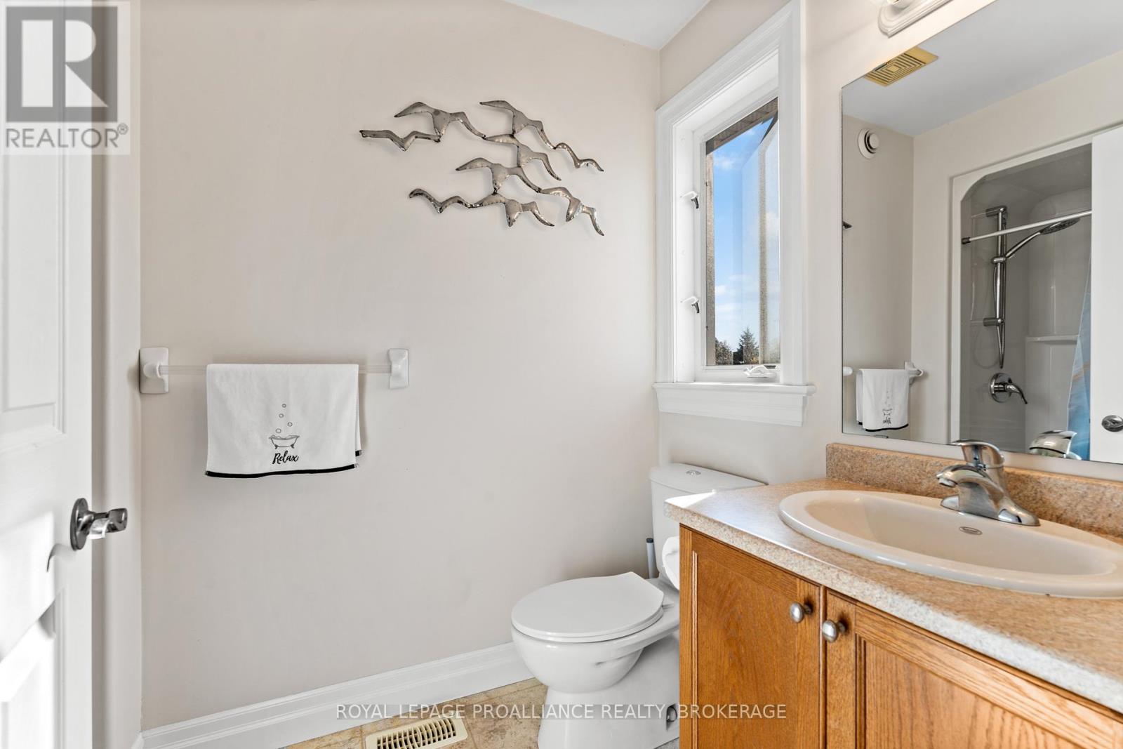 163 Kildare Avenue, Loyalist, Ontario  K7N 0A1 - Photo 22 - X12458997