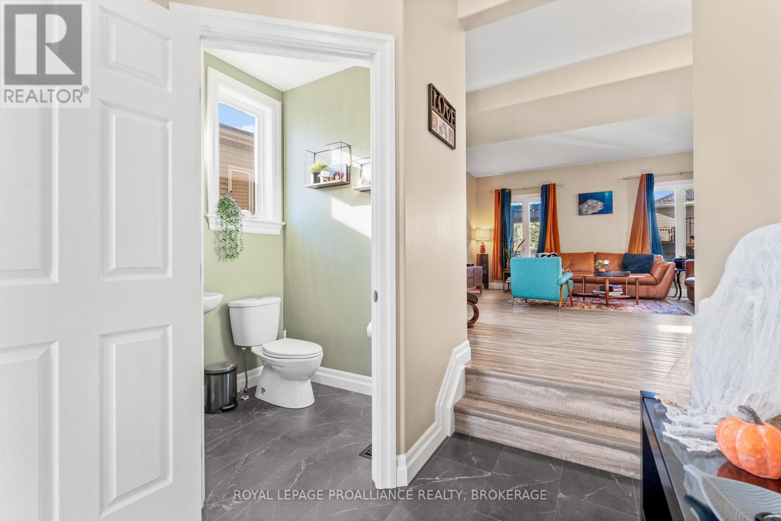 163 Kildare Avenue, Loyalist, Ontario  K7N 0A1 - Photo 5 - X12458997