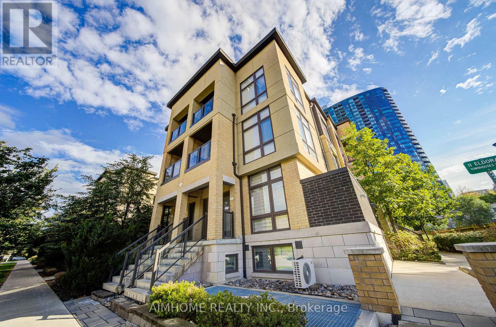 6 - 11 ELDORA AVENUE, Toronto, Ontario