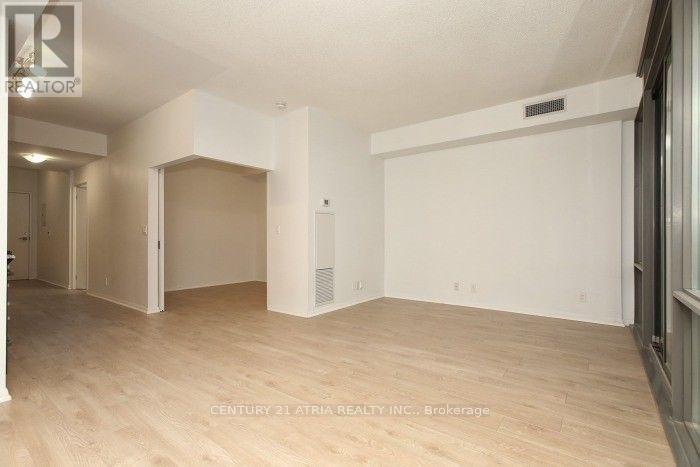 401 - 832 Bay Street, Toronto, Ontario  M5S 1Z6 - Photo 4 - C12411410