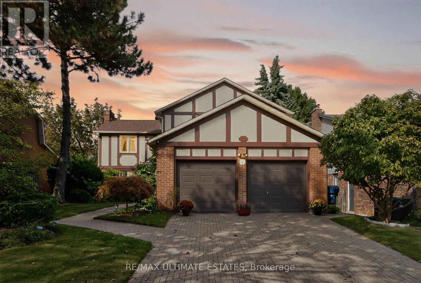 32 Mossgrove Trail, Toronto, Ontario  M2L 2W3 - Photo 2 - C12453532