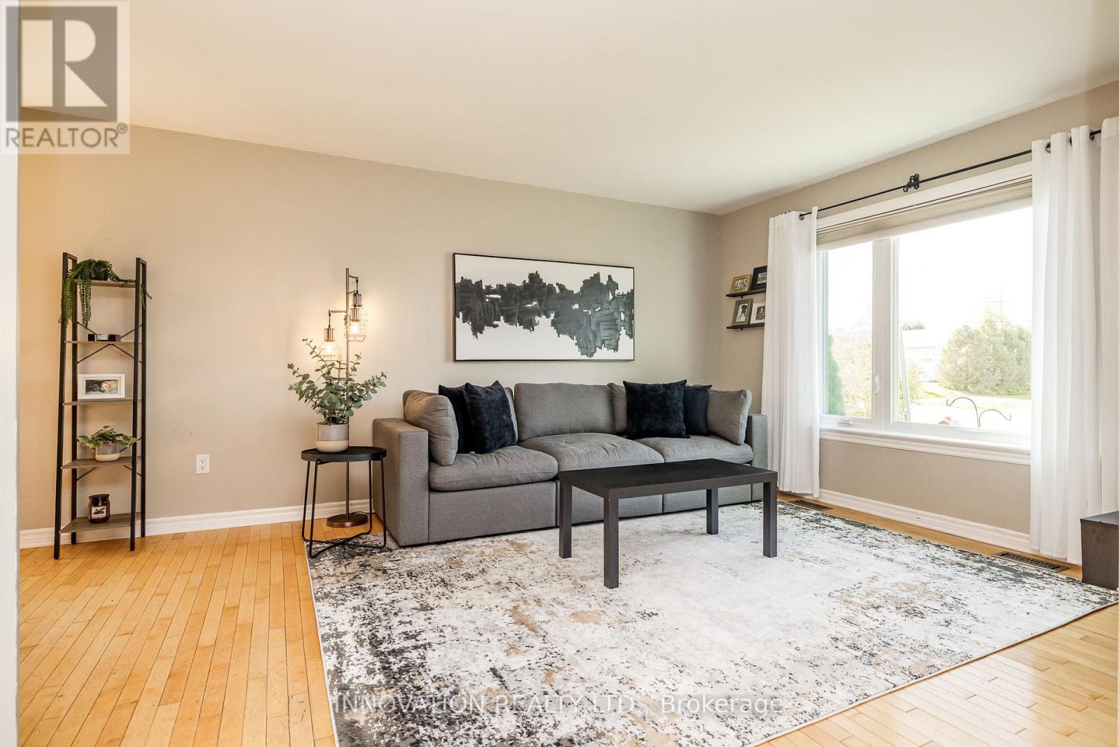 4105 Calbrent Way, Ottawa, Ontario  K0A 2W0 - Photo 8 - X12459002