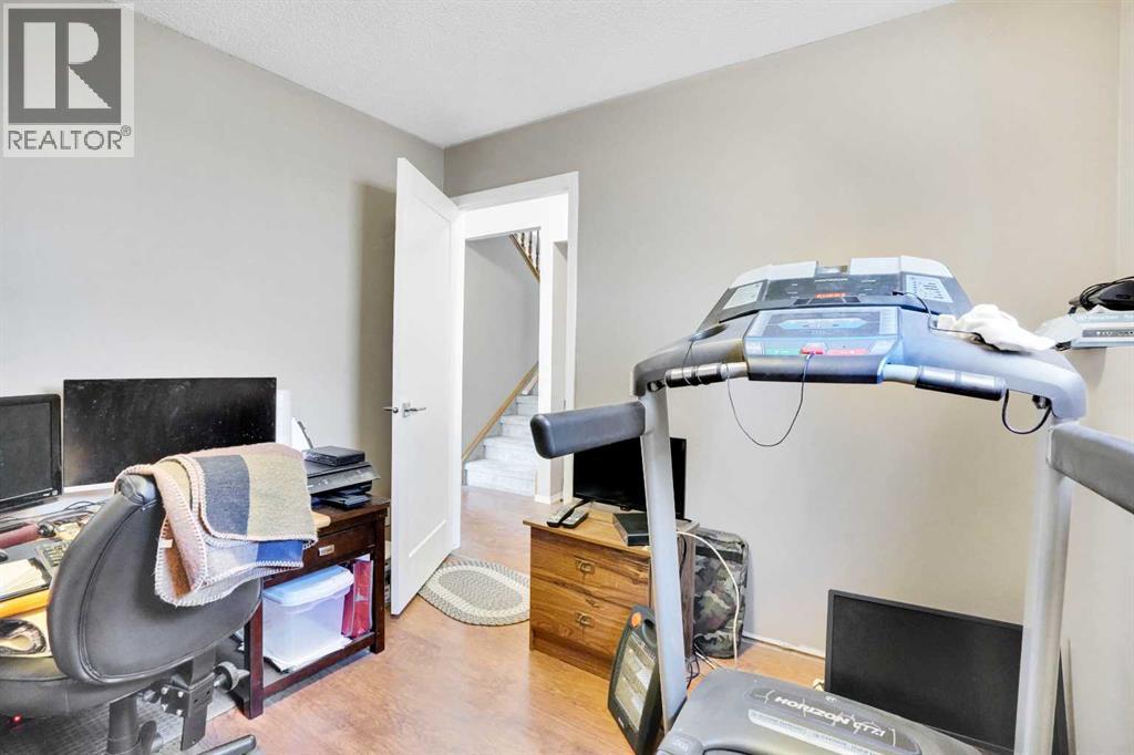 47 Shannon Drive Sw, Calgary, Alberta  T2Y 2A6 - Photo 29 - A2263245