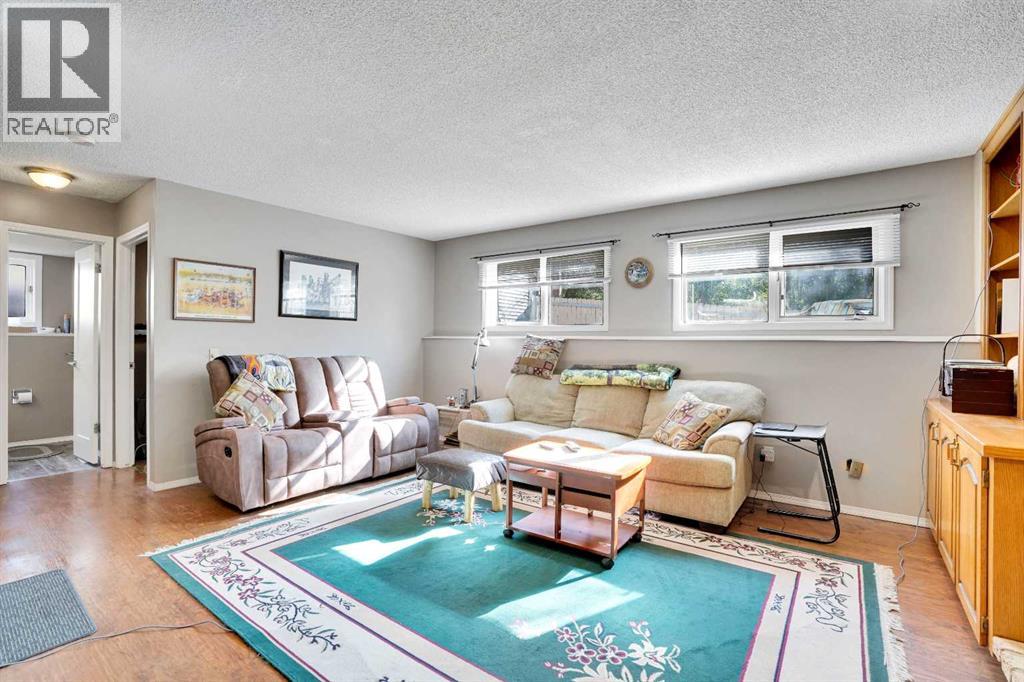 47 Shannon Drive Sw, Calgary, Alberta  T2Y 2A6 - Photo 31 - A2263245
