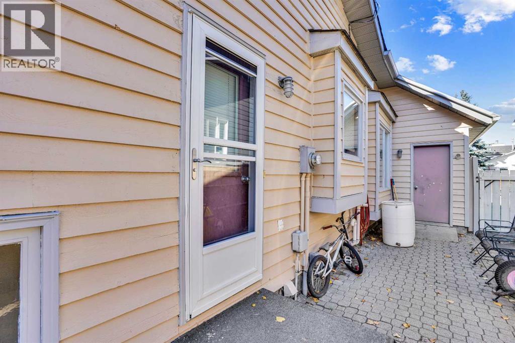 47 Shannon Drive Sw, Calgary, Alberta  T2Y 2A6 - Photo 36 - A2263245