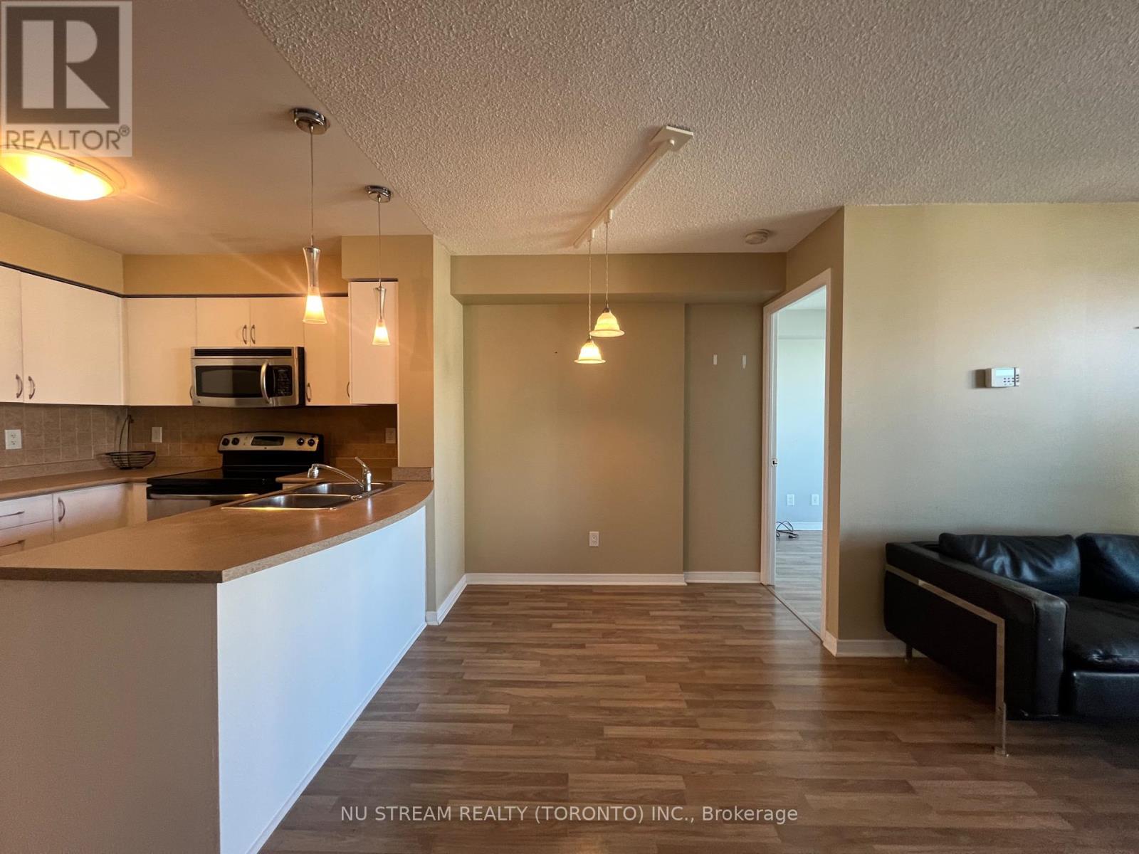 1809 - 5508 Yonge Street, Toronto, Ontario  M2N 7L2 - Photo 2 - C12459003