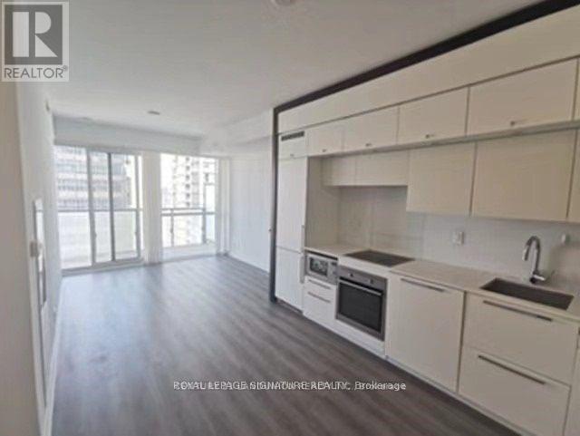 2407 - 15 Grenville Street, Toronto, Ontario  M4Y 0B9 - Photo 2 - C12459006