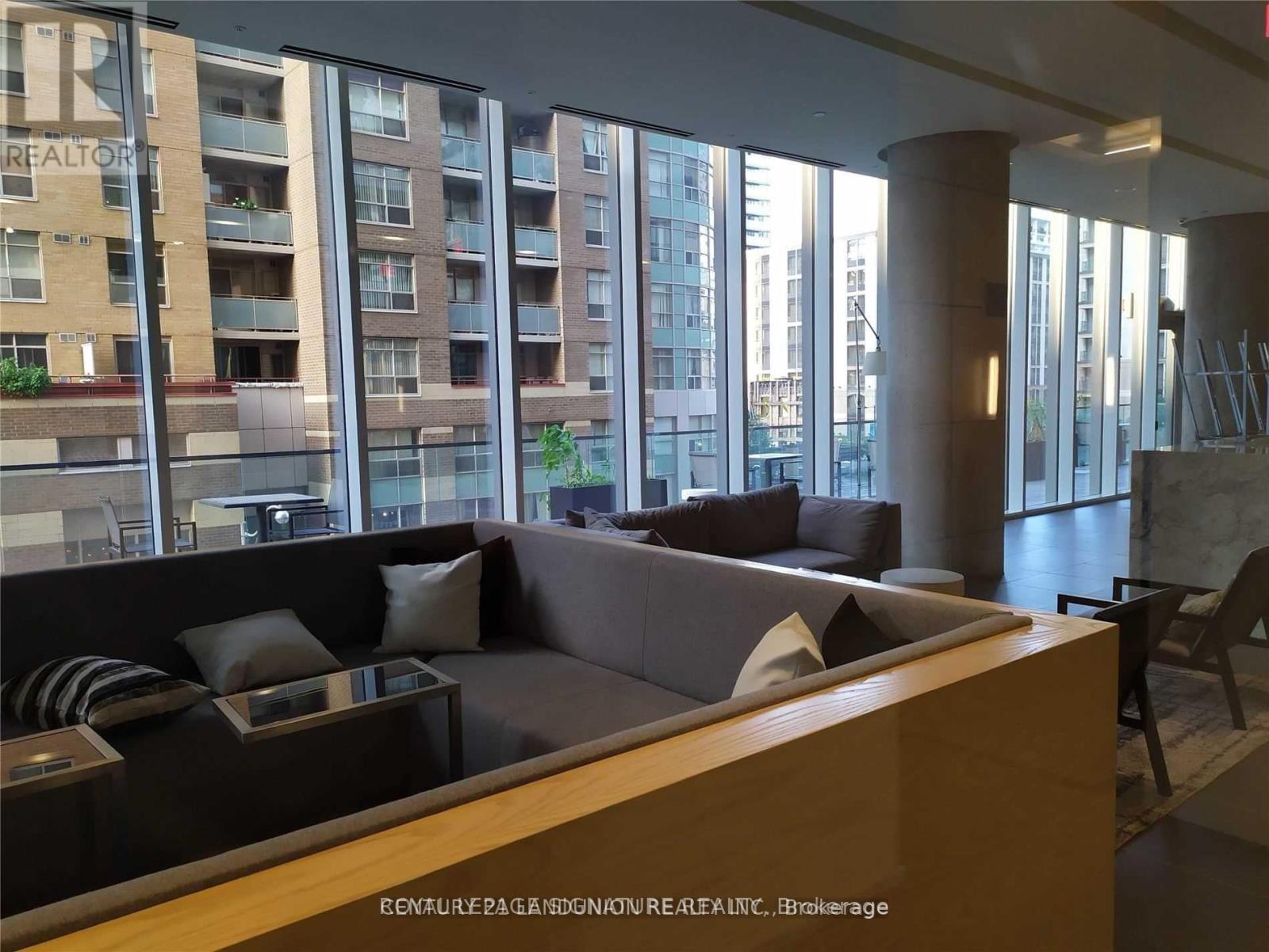 2407 - 15 Grenville Street, Toronto, Ontario  M4Y 0B9 - Photo 7 - C12459006