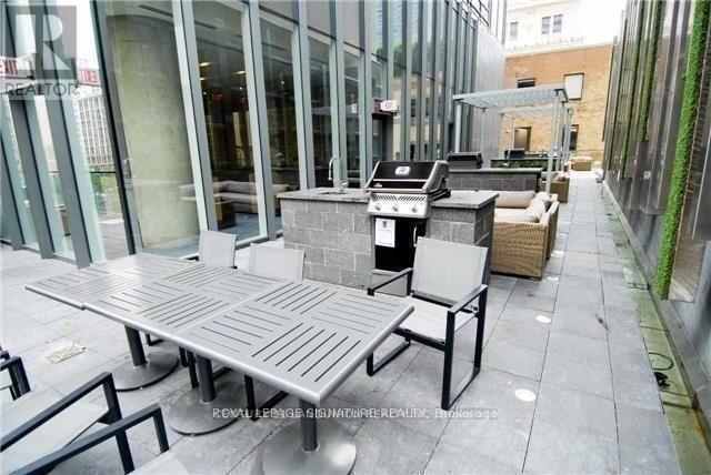 2407 - 15 Grenville Street, Toronto, Ontario  M4Y 0B9 - Photo 9 - C12459006