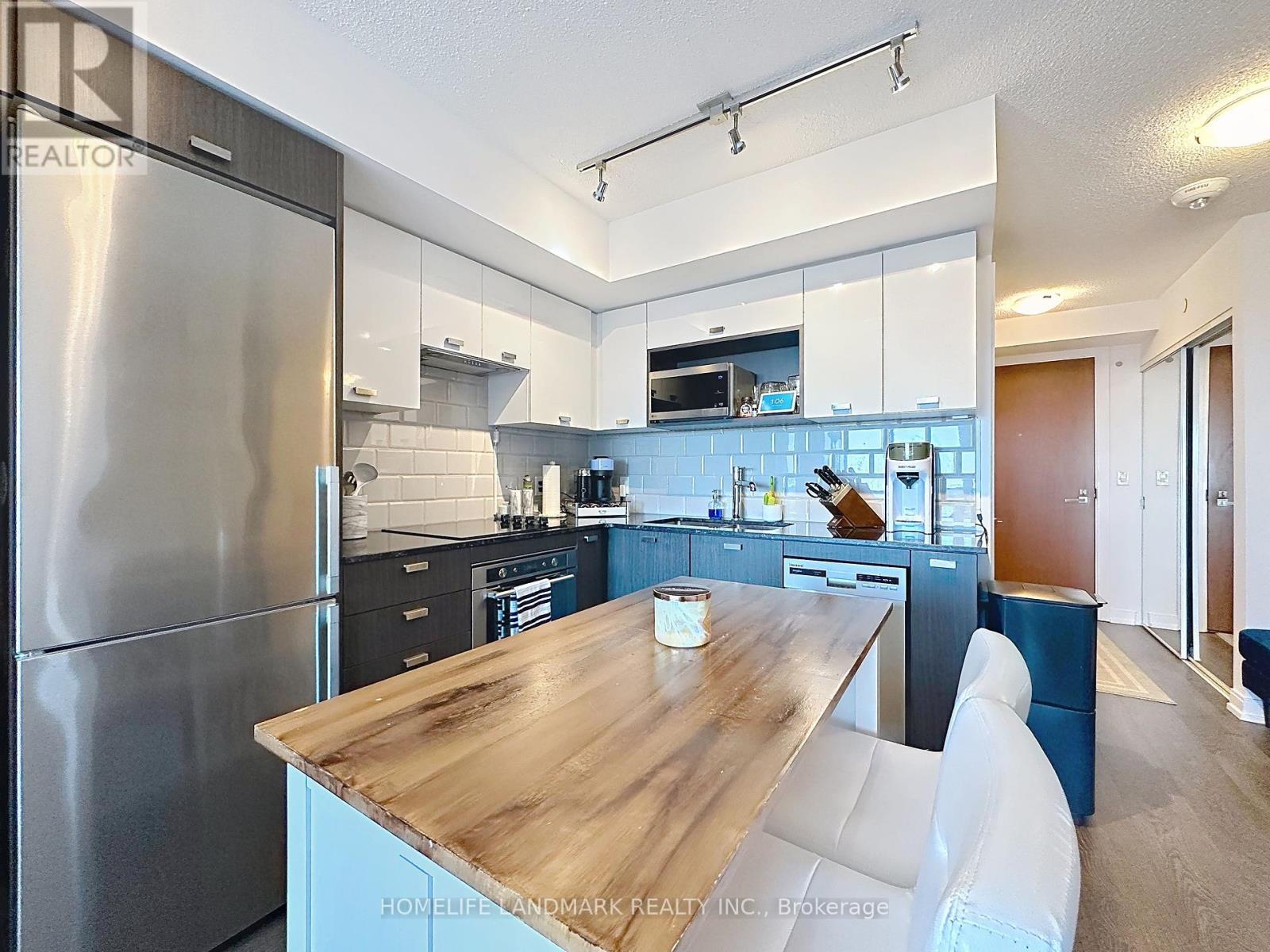 2324 - 275 Village Green Drive, Toronto, Ontario  M1S 0L8 - Photo 14 - E12459005